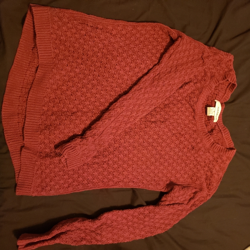 Super warm maroon sweater